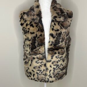 Ambra Brand Leopard Print Collared Faux Fur Zip Up  Vest. Large. EUC